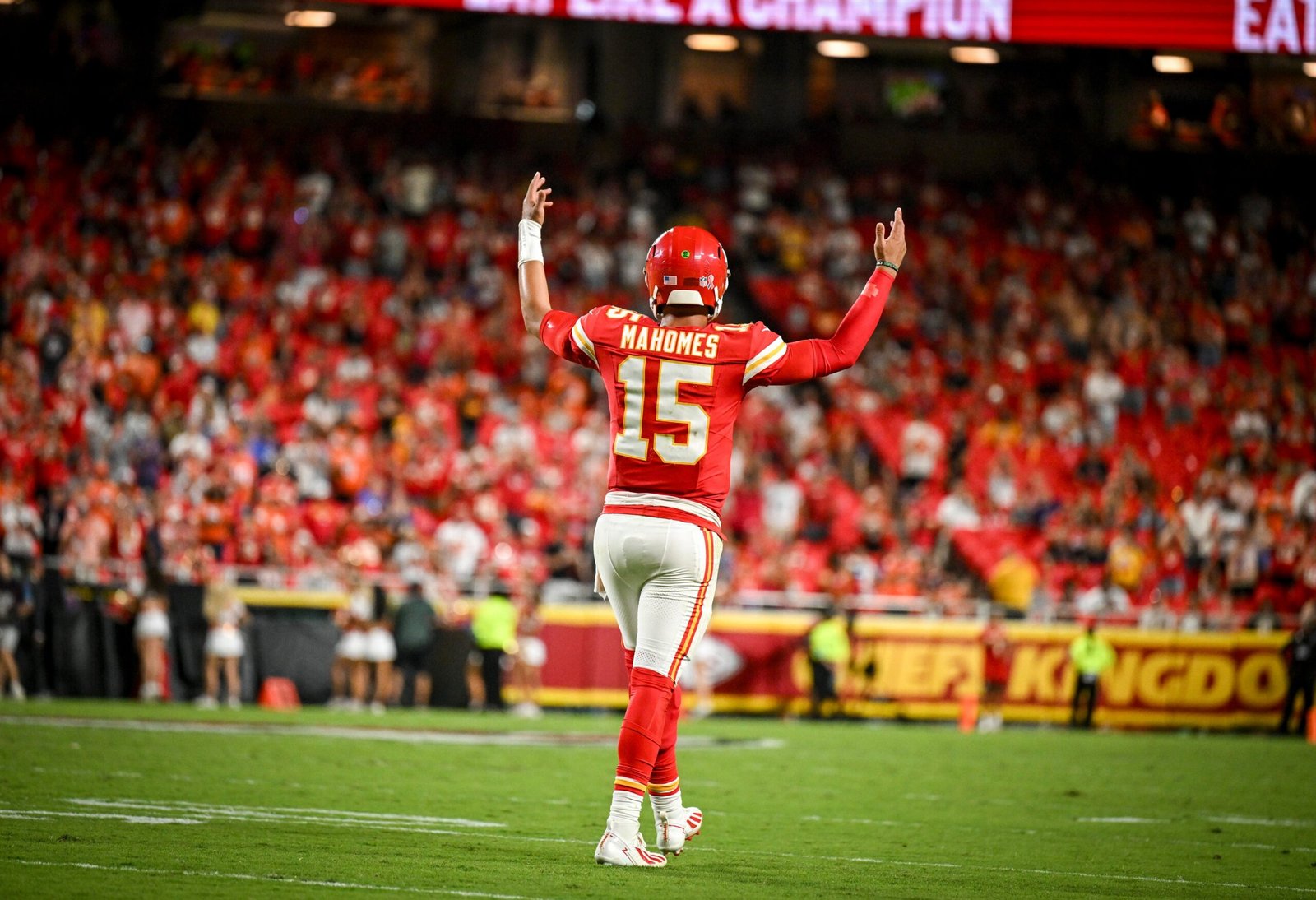 Image associée à l’article Arrowhead Pride sur les power rankings Week 2 des Chiefs